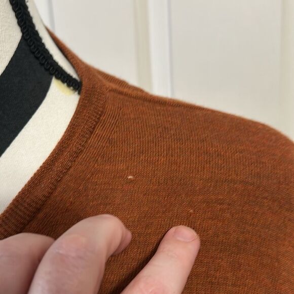 BURTON OF LONDON Burnt Orange Merino Wool V Neck Sweater - Picture 2 of 7